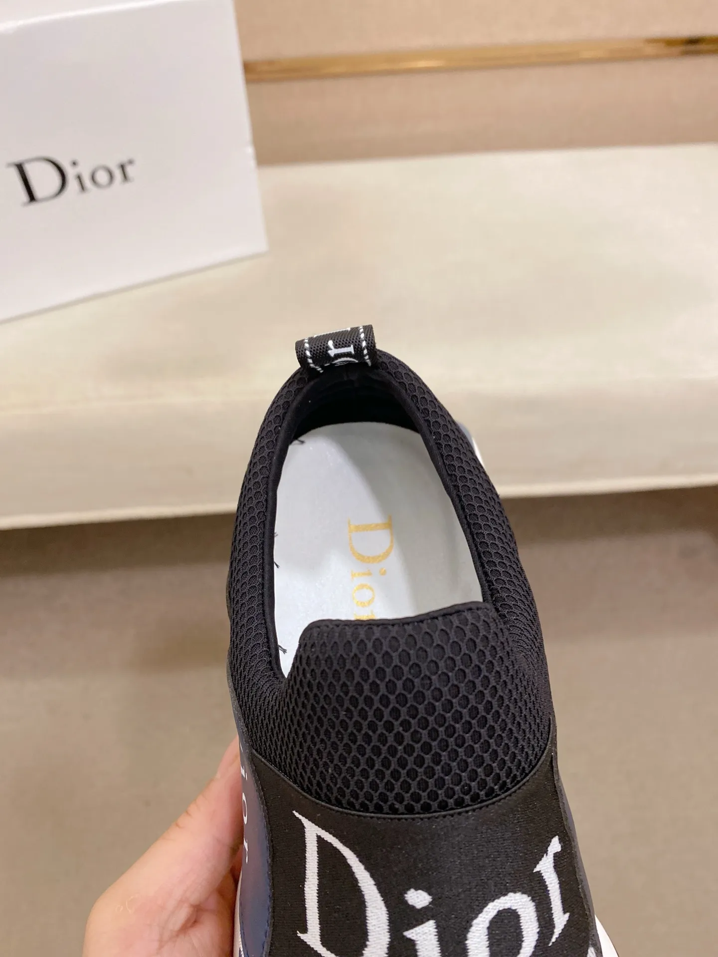 Men's shoes💰: 462💰 [Dior·Dior] New casual sports style men's shoes, new spring and summer design, perfect workmanship, lace-up style to create wardrobe quality, upper: imported first-layer cowhide, sheepskin lining is soft and comfortable, ultra-light TPU wear-resistant outsole, simple, versatile fashion men's shoes, excellent color code number 38--44. Can be customized 45 non-returnable
